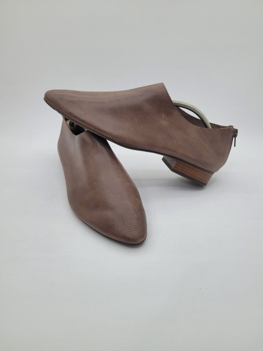 Pristine Chocolat Blu Brown Taupe Leather Emily Loafer Almond Toe Women's Sz 10